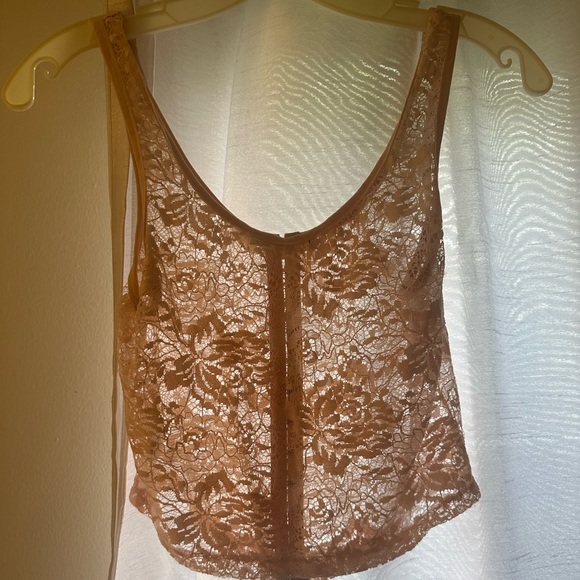 Tops - Women lace crop top